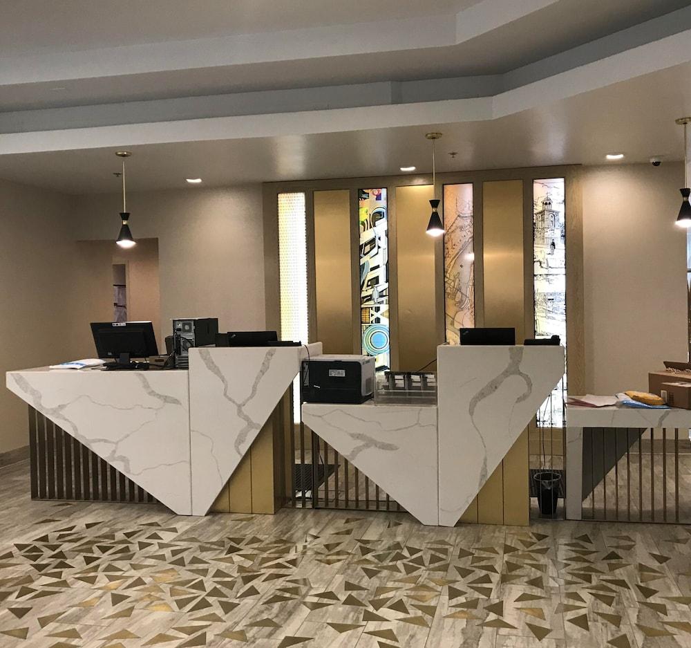 里士满机场喜来登酒店 沙石镇 外观 照片